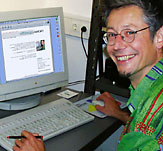 Herr Berninger am Computer